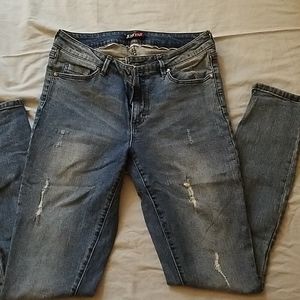 💥PRICE REDUCED💥Justfab Skinny Jeans